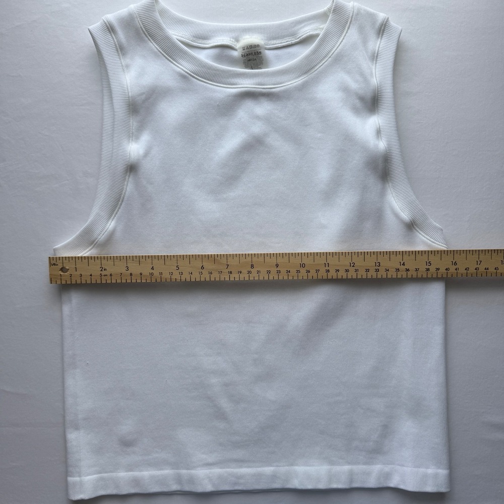 Aritzia Seamless Crew Tank White Sleeveless Stretch Knit Top Size L Minimalist - Picture 6 of 10